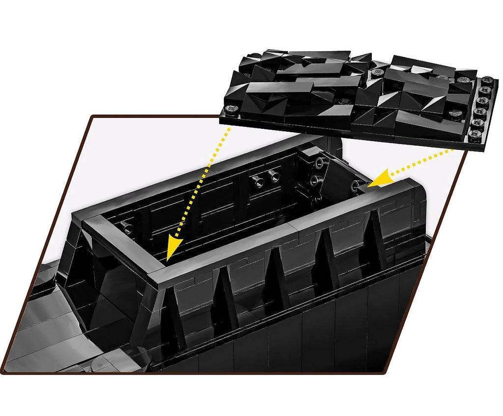 COBI Dr Br 03 Steam Locomotive & Water Crane