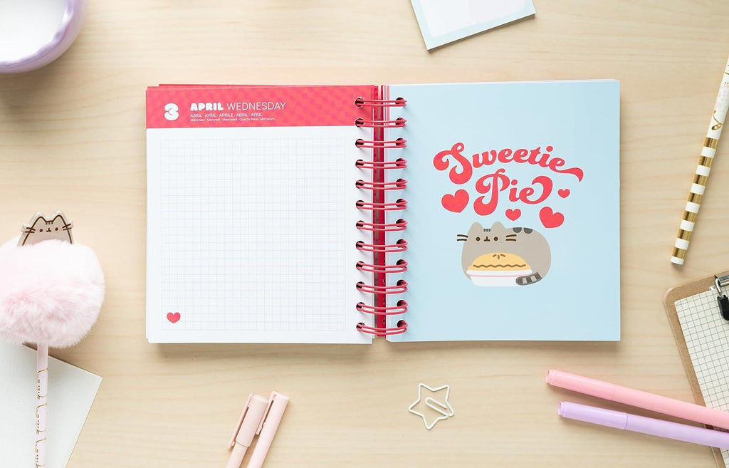 Pusheen Purrfect Love Collection 2023/2024 M Academic Diary Day To Page 11 Months - TOYBOX Toy Shop