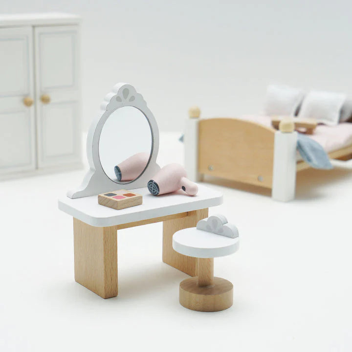 Le Toy Van Daisylane Master Bedroom Furniture Playset - TOYBOX Toy Shop