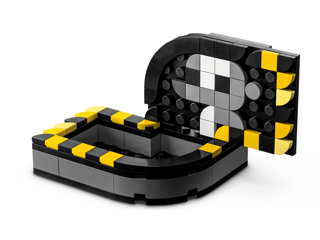 LEGO DOTS 41811 Hogwarts™ Desktop Kit - TOYBOX Toy Shop
