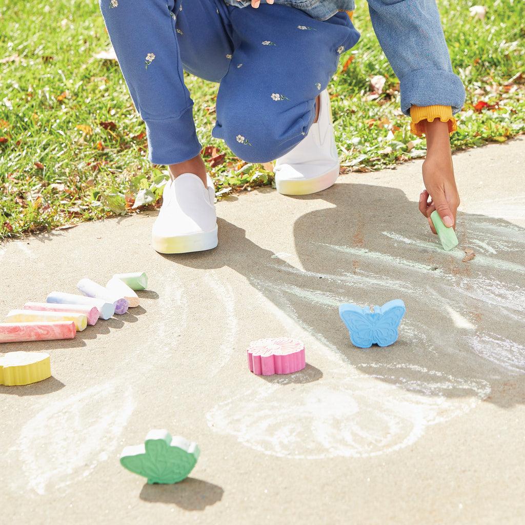 Make it Real 3C4G Butterfly Garden Chalk Set - TOYBOX Toy Shop