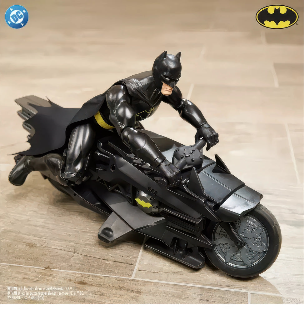 DC Comics Batman RC Batcycle and 30cm Batman Figure
