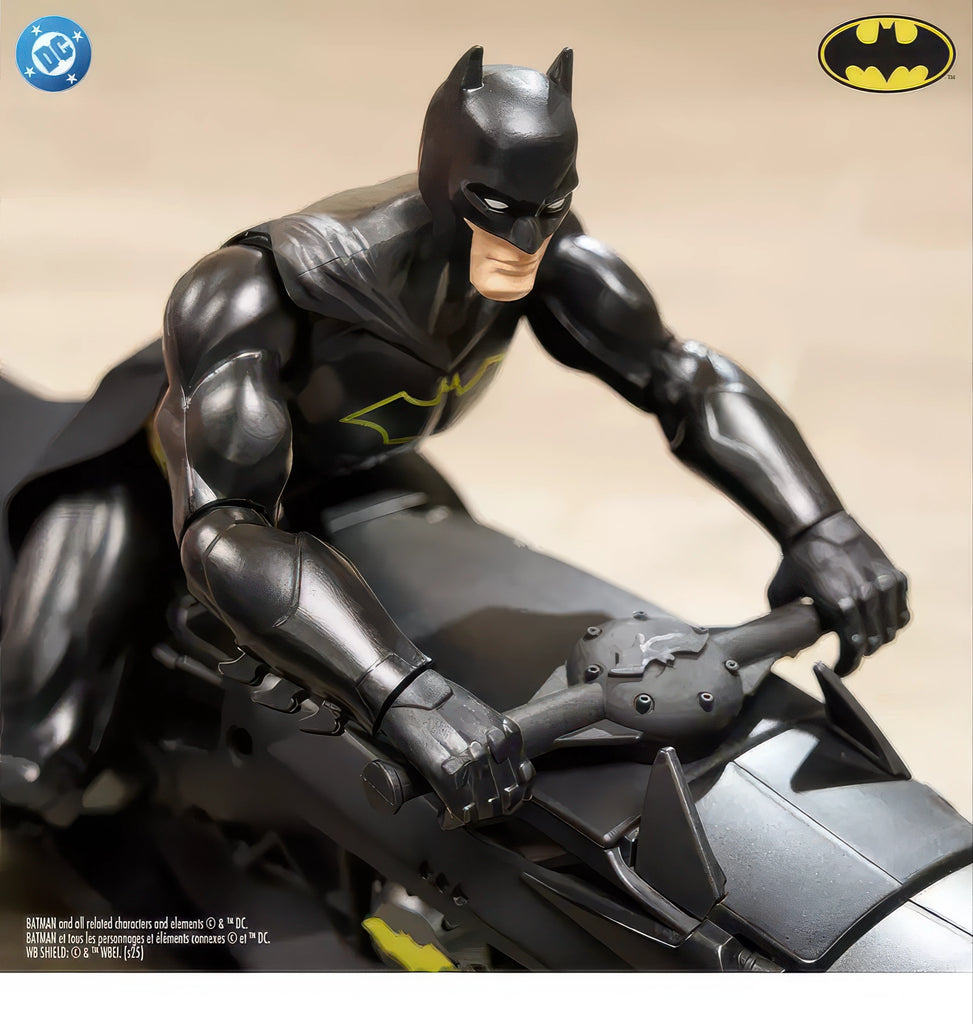 DC Comics Batman RC Batcycle and 30cm Batman Figure