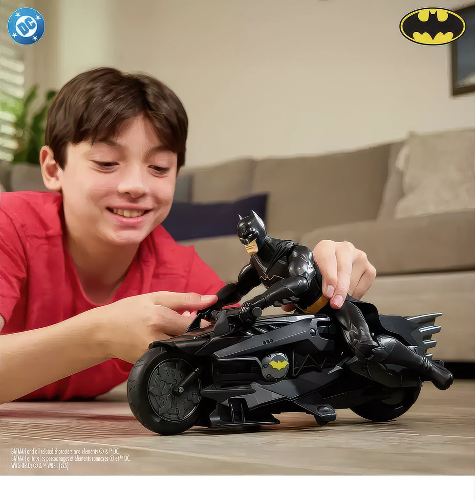 DC Comics Batman RC Batcycle and 30cm Batman Figure
