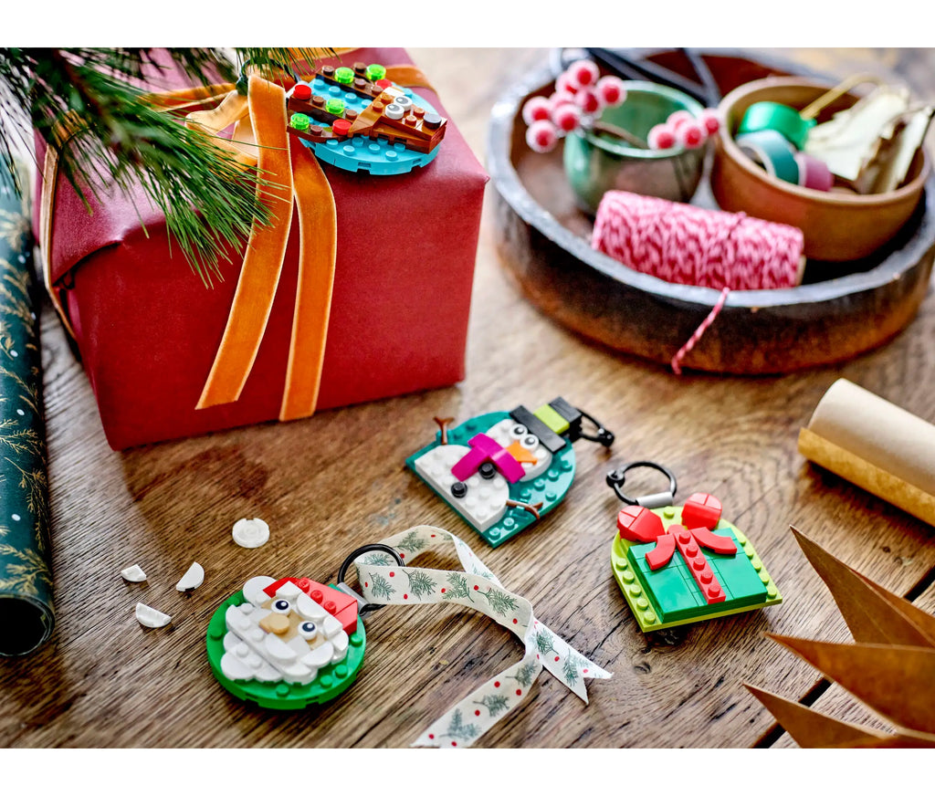 LEGO 40744 Christmas Ornament Selection