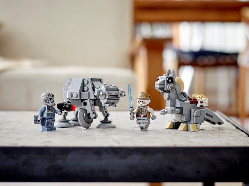 LEGO STAR WARS 75298 Star Wars AT-AT vs Tauntaun Microfighters - TOYBOX Toy Shop