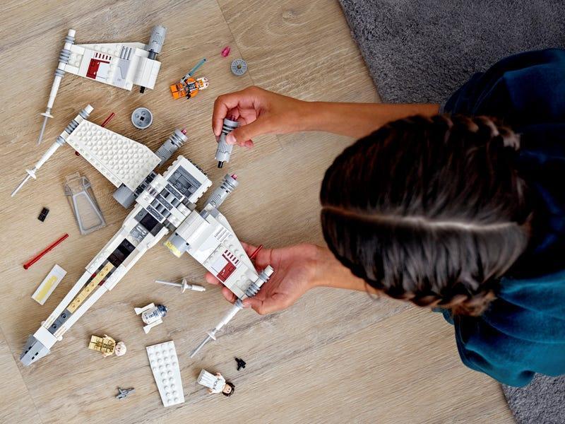 LEGO STAR WARS 75301 Star Wars Luke Skywalker’s X-Wing Fighter - TOYBOX Toy Shop