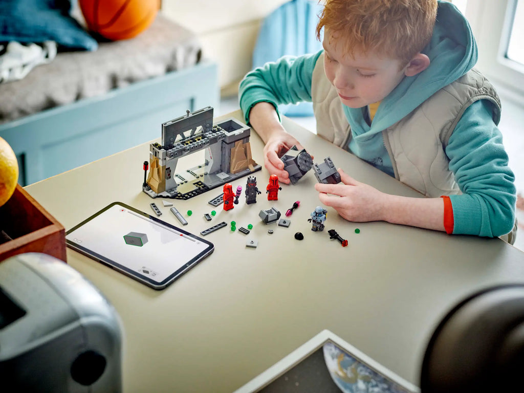 LEGO 75386 Star Wars™ Paz Vizsla™ and Moff Gideon™ Battle - TOYBOX Toy Shop