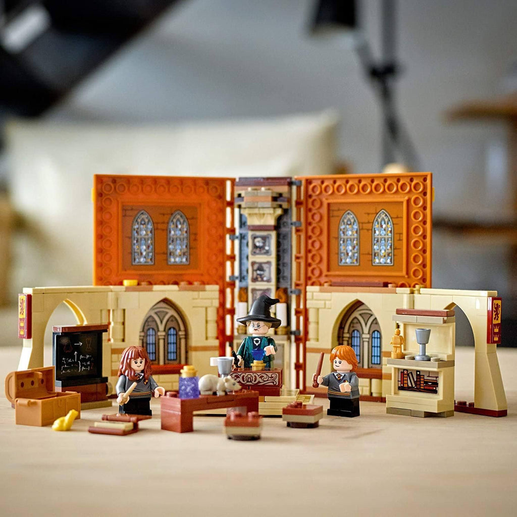 LEGO HARRY POTTER 76382 Hogwarts™ Moment: Transfiguration Class - TOYBOX Toy Shop