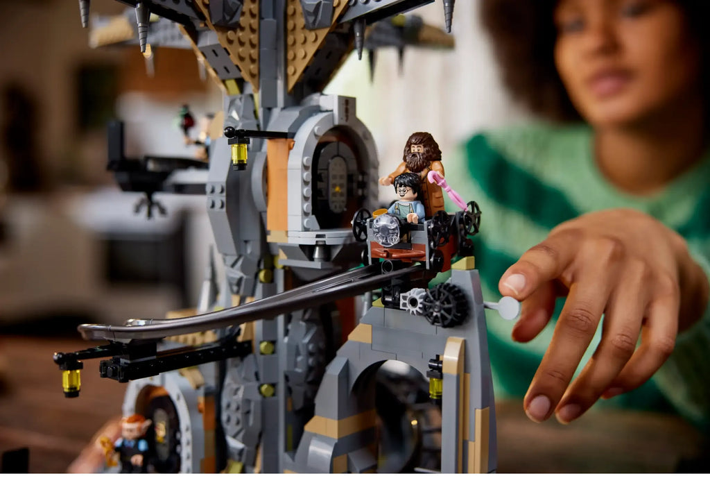 LEGO 76417 Harry Potter Gringotts Wizarding Bank – Collectors' Edition