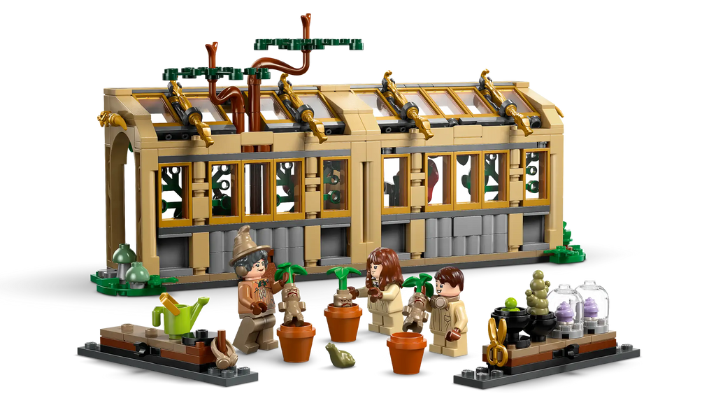 LEGO 76445 HARRY POTTER HogwartsCastle: Herbology Class