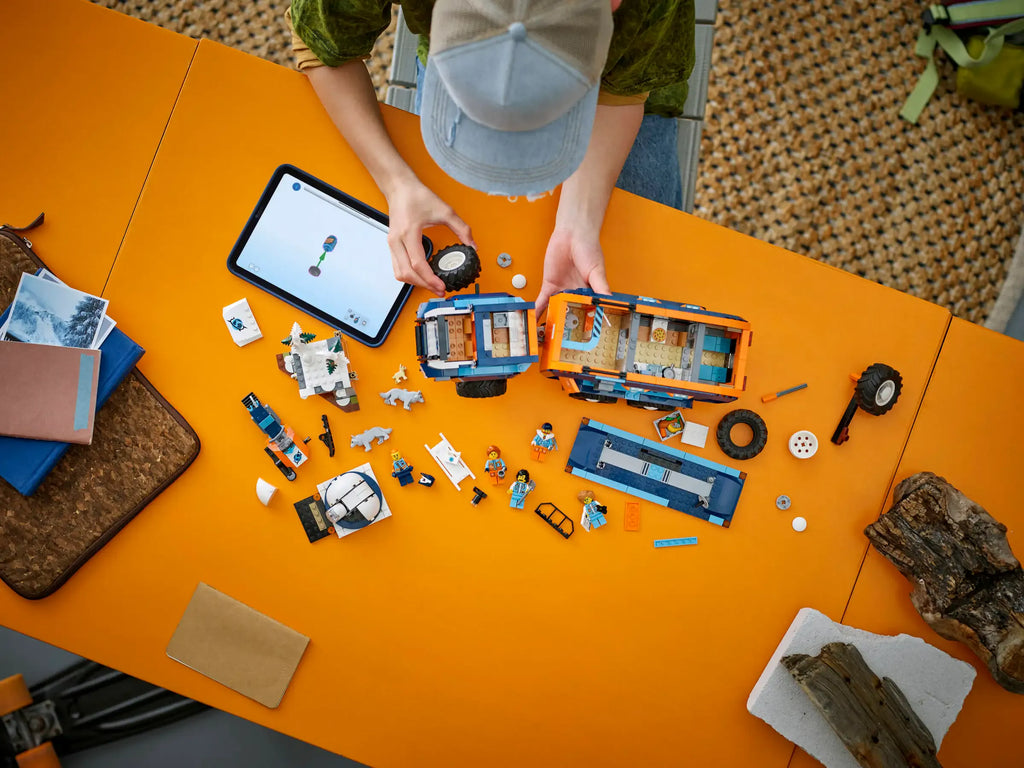 LEGO City 60471 Arctic Explorer Science Lab Truck