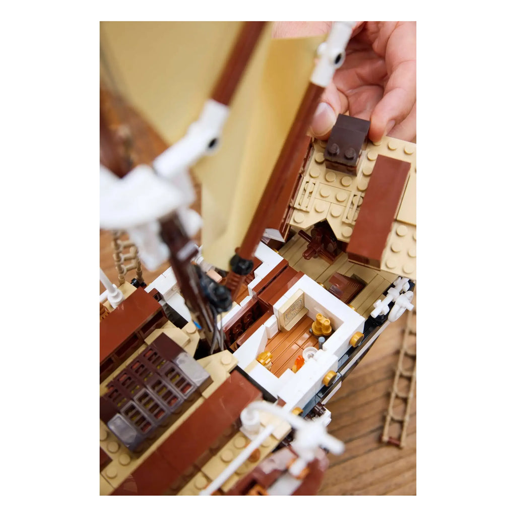 LEGO ICONS 10335 The Endurance