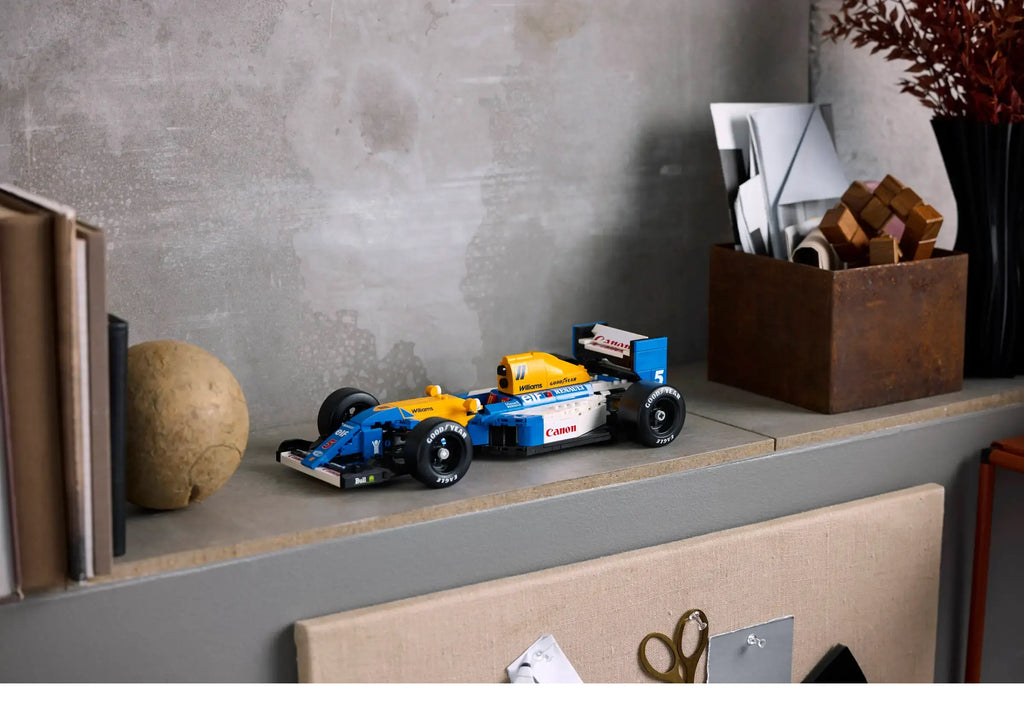 LEGO ICONS 10353 Williams Racing FW14B & Nigel Mansell