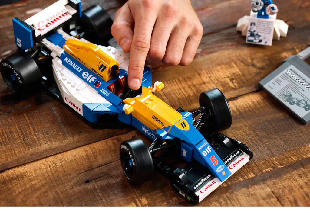 LEGO ICONS 10353 Williams Racing FW14B & Nigel Mansell