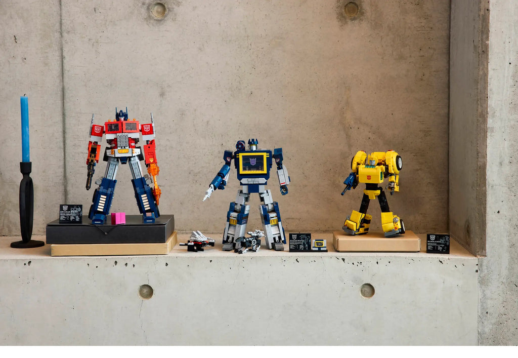 LEGO ICONS 10358 Transformers: Soundwave