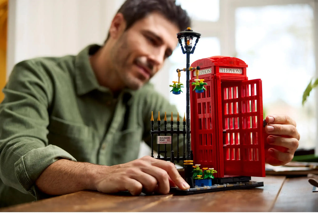 LEGO IDEAS 21347 Red London Telephone Box - TOYBOX Toy Shop