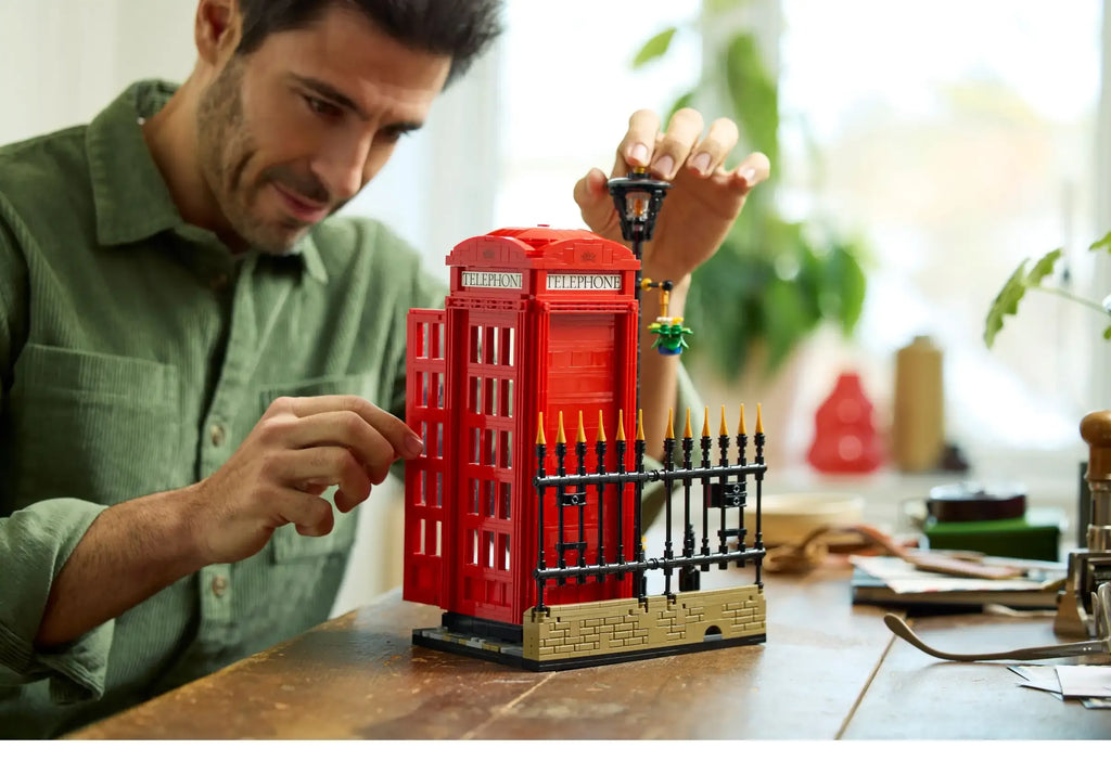 LEGO IDEAS 21347 Red London Telephone Box - TOYBOX Toy Shop