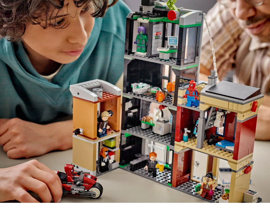 LEGO Marvel 76324 Spider-Man Vs. Oscorp