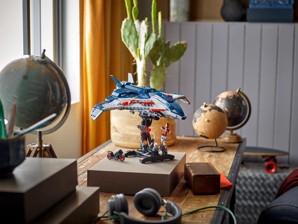 LEGO Marvel 76325 Avengers: Age of Ultron Quinjet