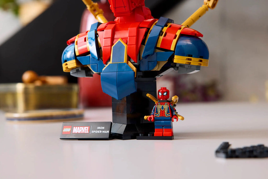 LEGO Marvel 76326 Iron Spider-Man Bust