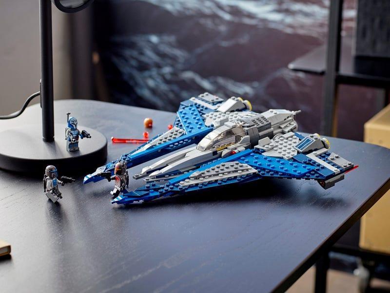LEGO STAR WARS 75316 Mandalorian Starfighter - TOYBOX Toy Shop