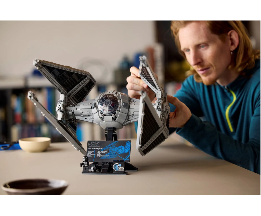LEGO Star Wars 75382 TIE Interceptor™
