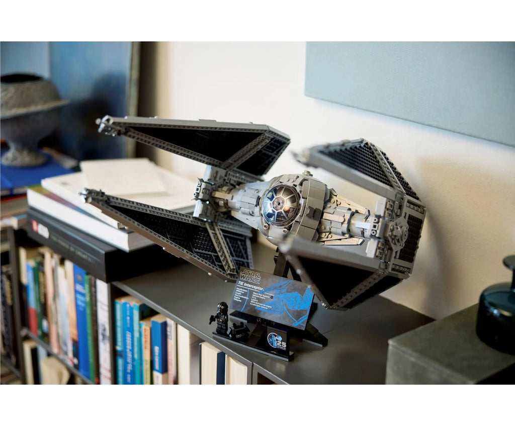 LEGO Star Wars 75382 TIE Interceptor™