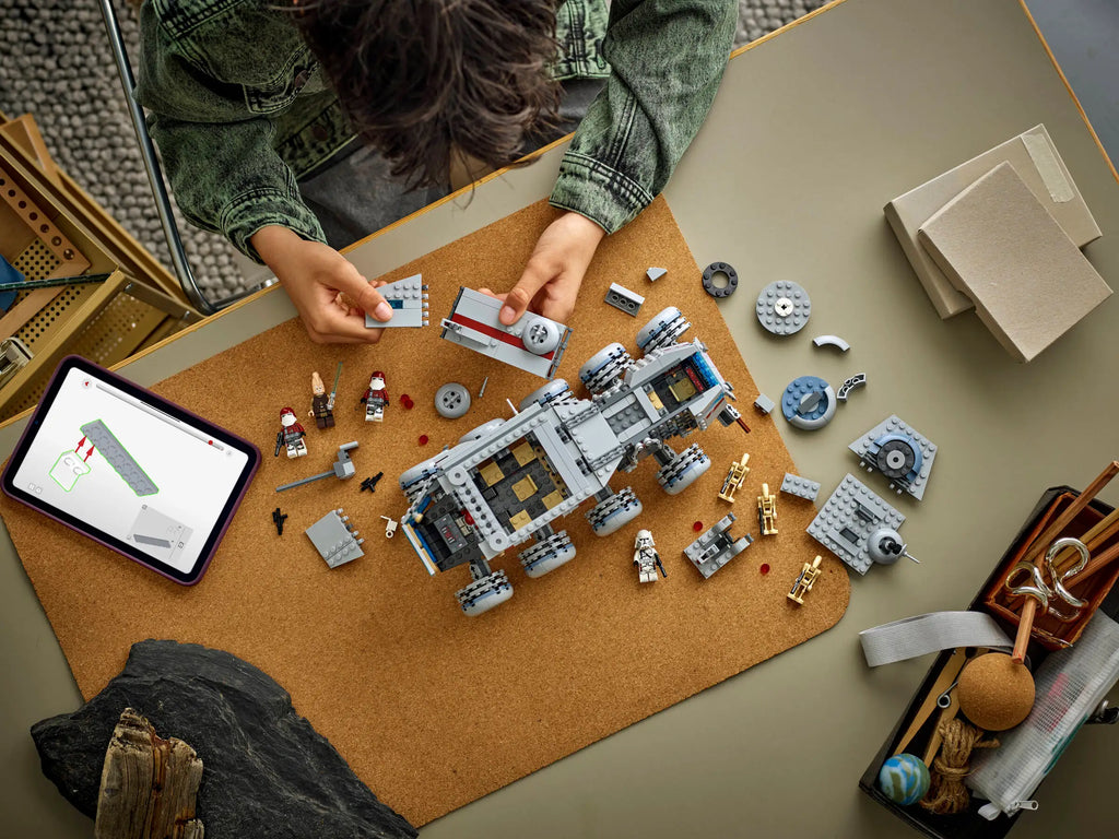 LEGO Star Wars 75413 Republic Juggernaut Set