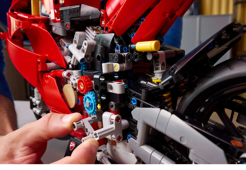 LEGO TECHNIC 42202 Ducati Panigale V4 S Motorcycle