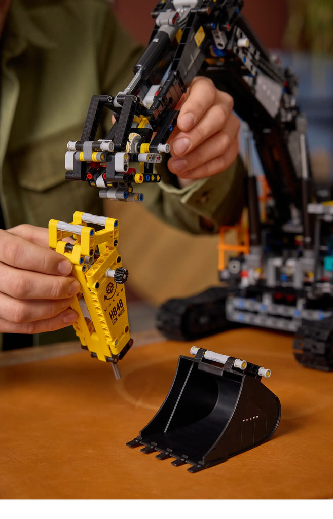 LEGO TECHNIC 42215 Volvo EC500 Hybrid Excavator