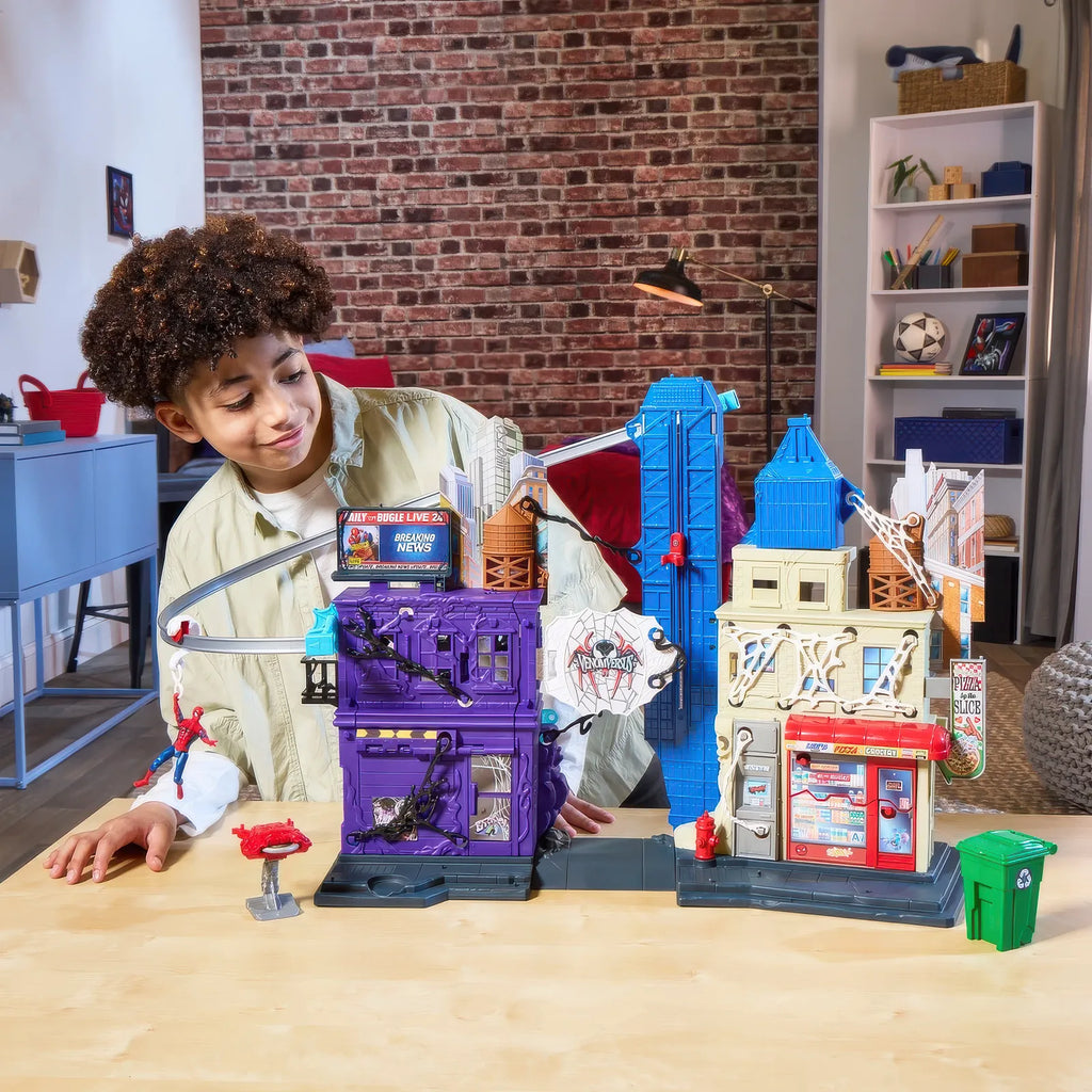 Marvel Spider-Man Venomversus Web Slinging City Playset