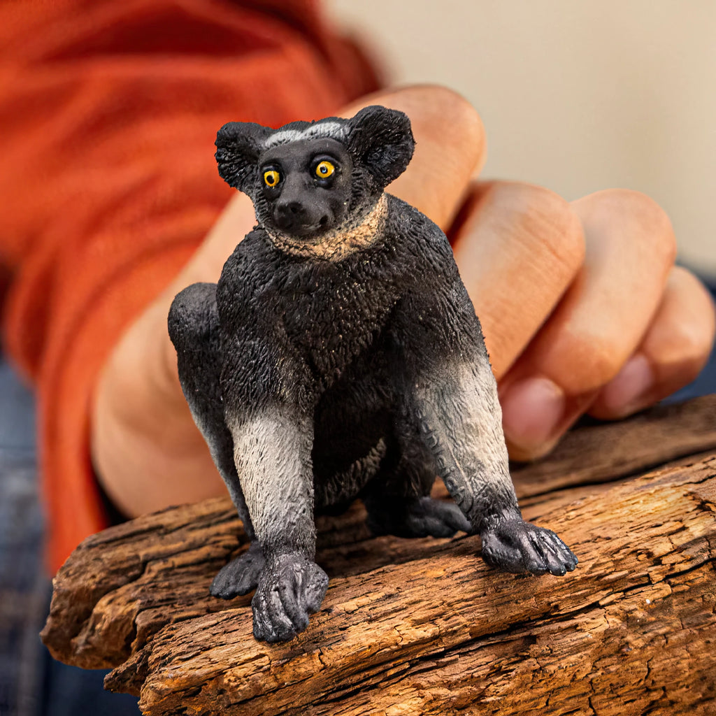 Schleich 14877 Indri Toy Figure