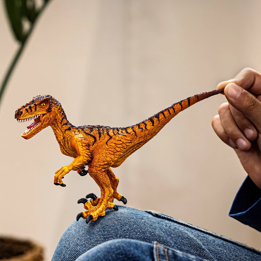 Schleich 15045 Velociraptor Dinosaur Figure