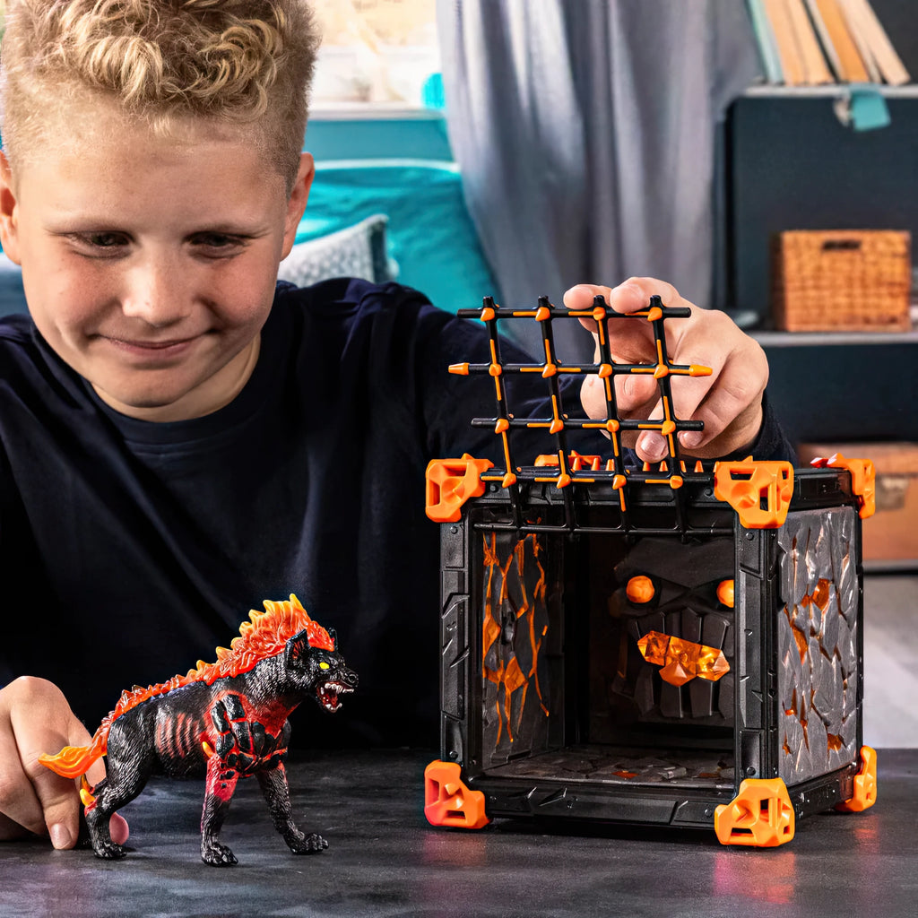 Schleich 42674 Battlecave Lava Hyena Action Playset