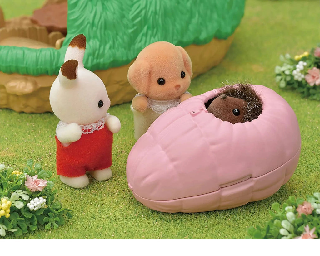 Sylvanian Families Baby Hedgehog Hideout - TOYBOX Toy Shop