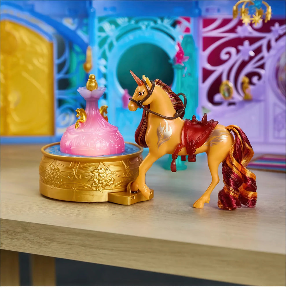 Unicorn Academy Starglow Fountain & Stable Playset